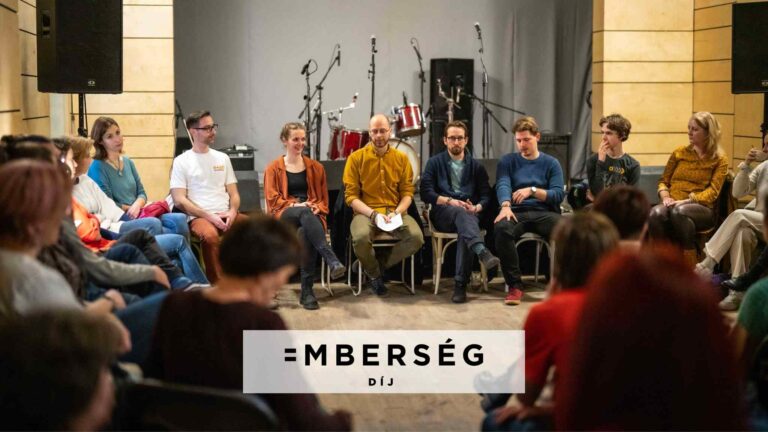 Emberség-díj 2023: Pécsi Oktatási-Nevelési Társulás