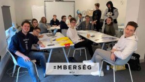 Emberség-díj 2023: a pécsi VDÖK kezdeményezői